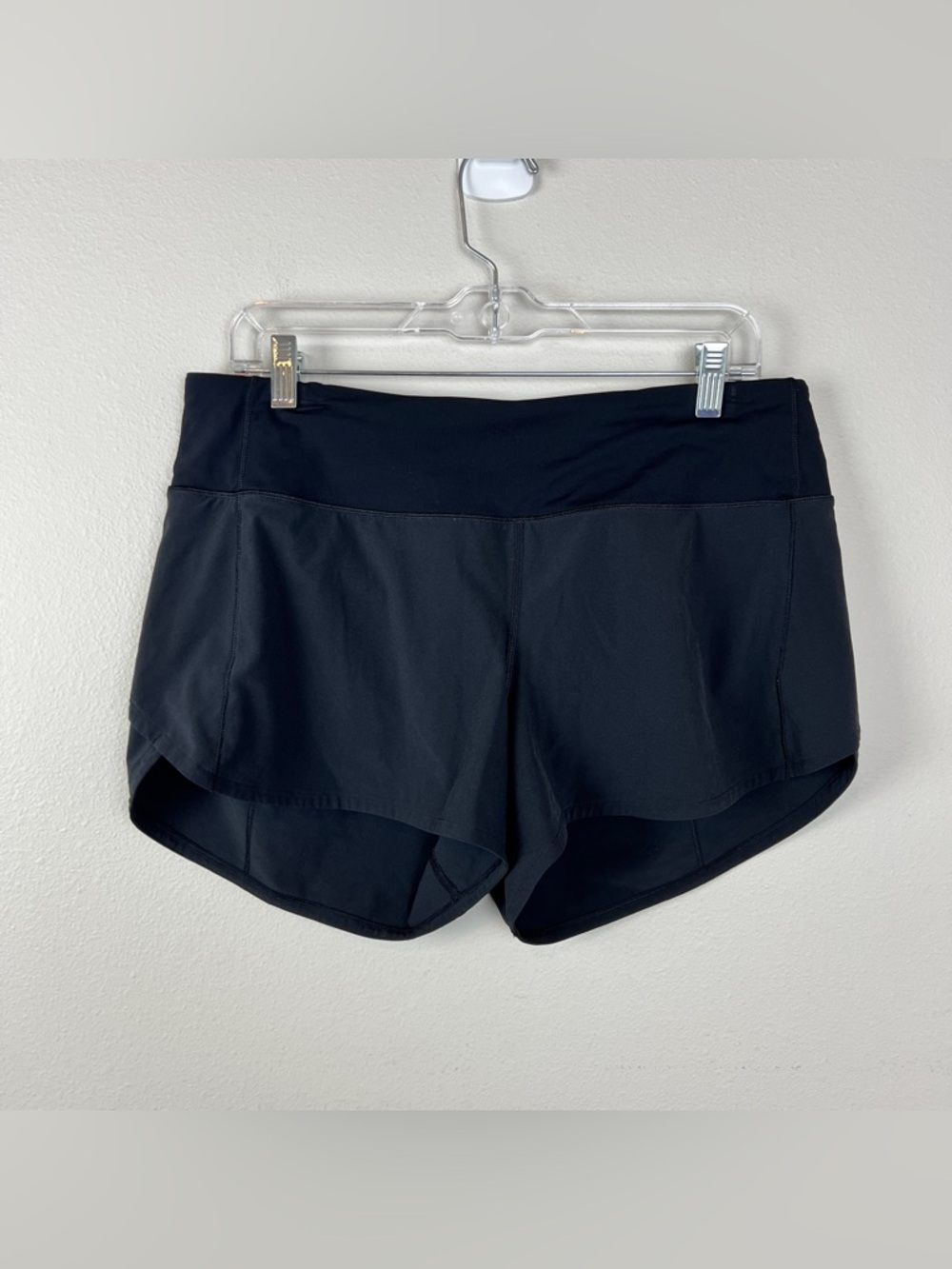 Lululemon Speed Up Shorts Mid Rise - Picture 2 of 4
